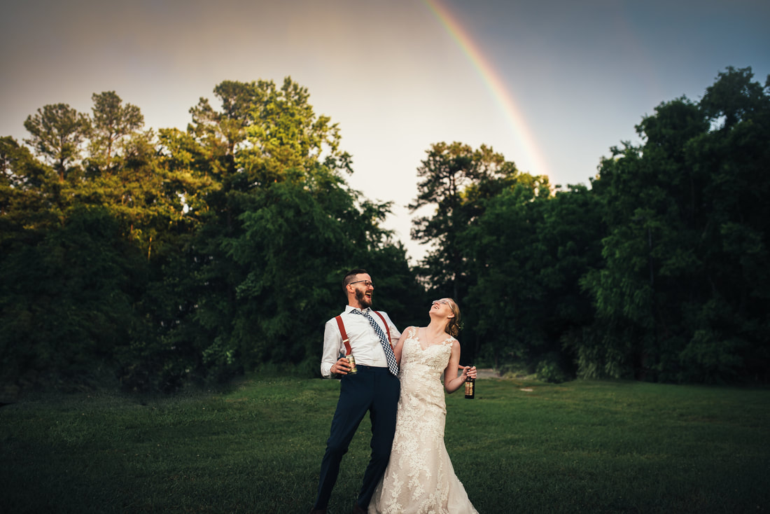 VICTORIA AND DAVE (THREE REGIONS PHOTOGRAPHY)